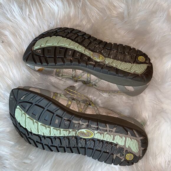 Chaco Outcross Youth Sandals 4 - Picture 8 of 10